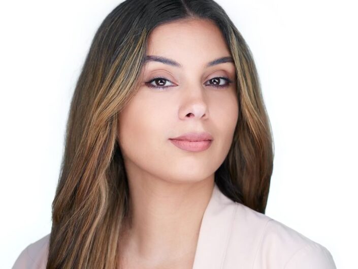 Professional Journalist Headshots Cleveland Ohio Near Me